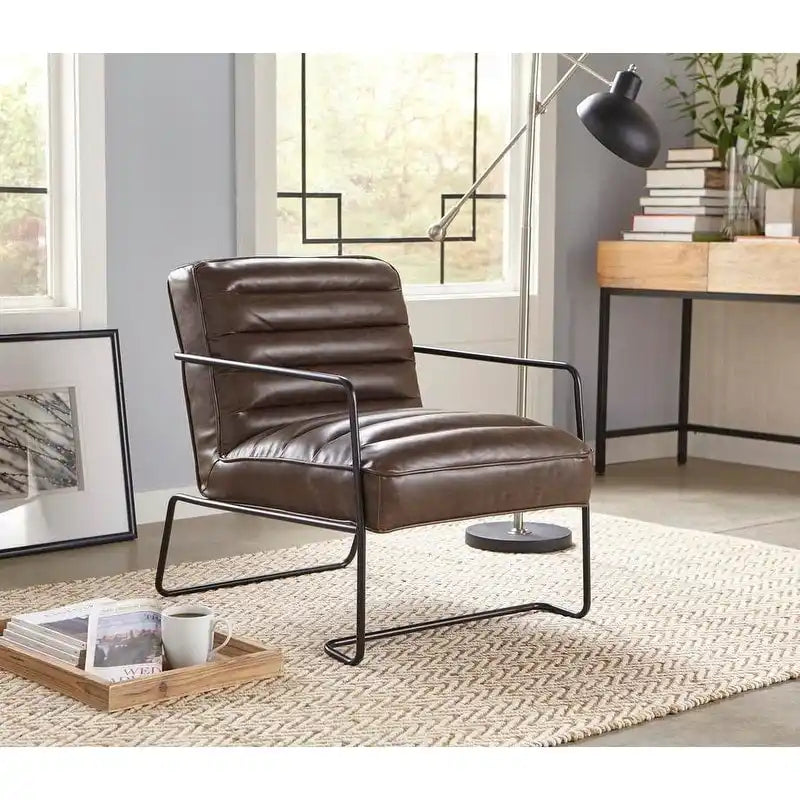 Fauteuil simple dans le salon